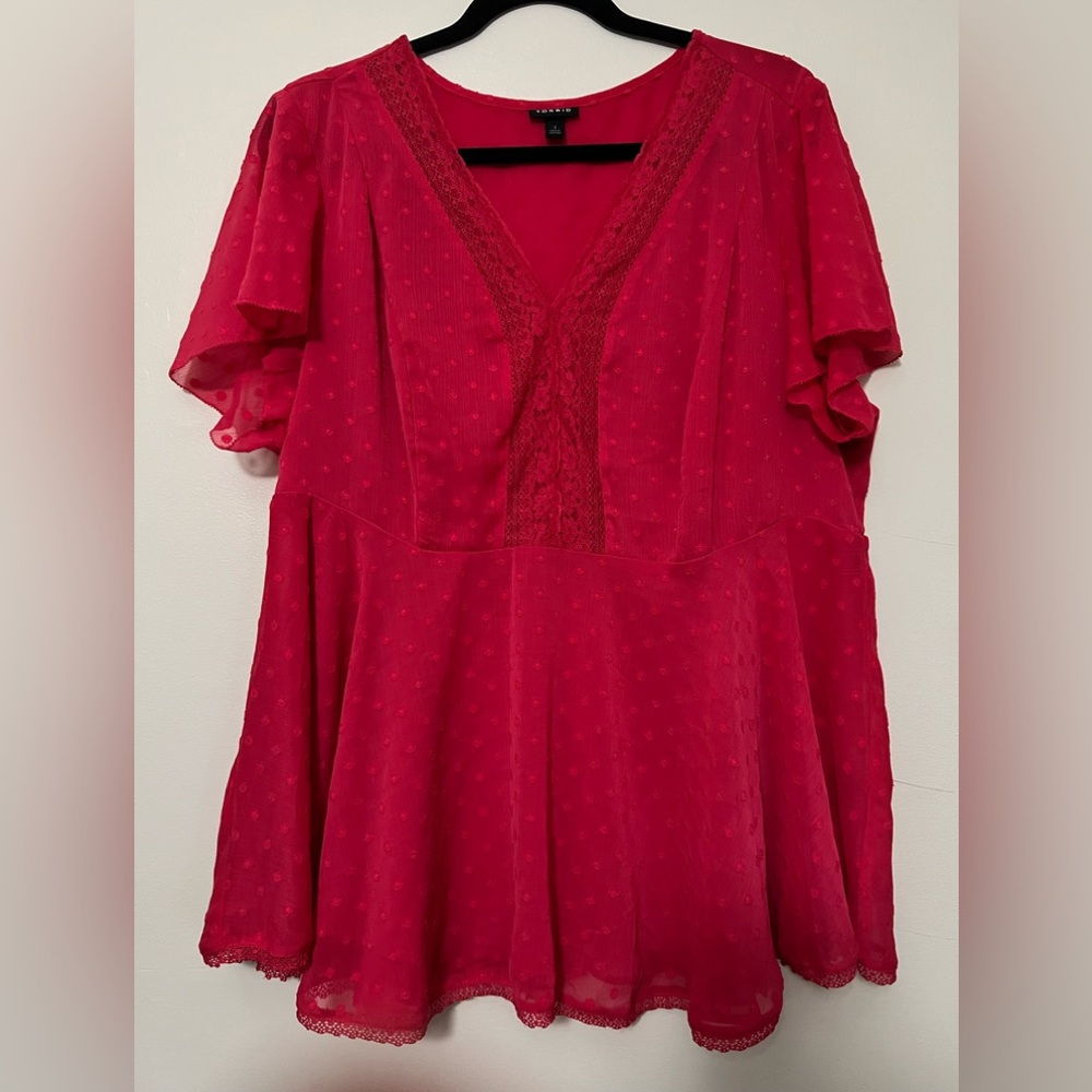 Torrid Women’s Size 1 Red Swiss Dot Lace Trim‎ Flutter Sleeve Babydoll Top